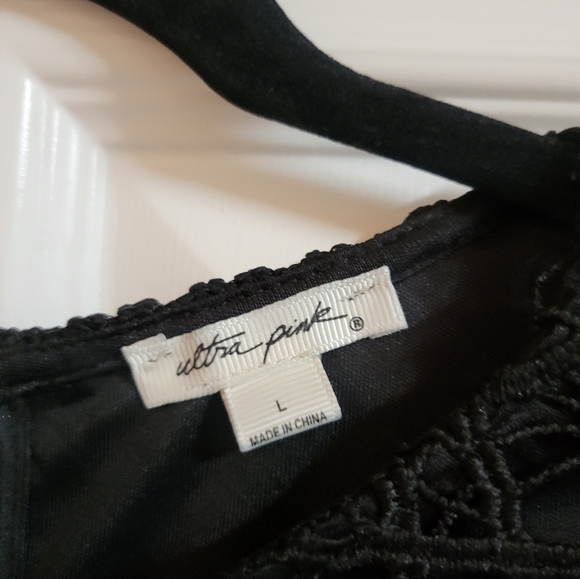 Ultra Pink Elegant Black Antique Lace Women's Top Size L - Picture 2 of 5